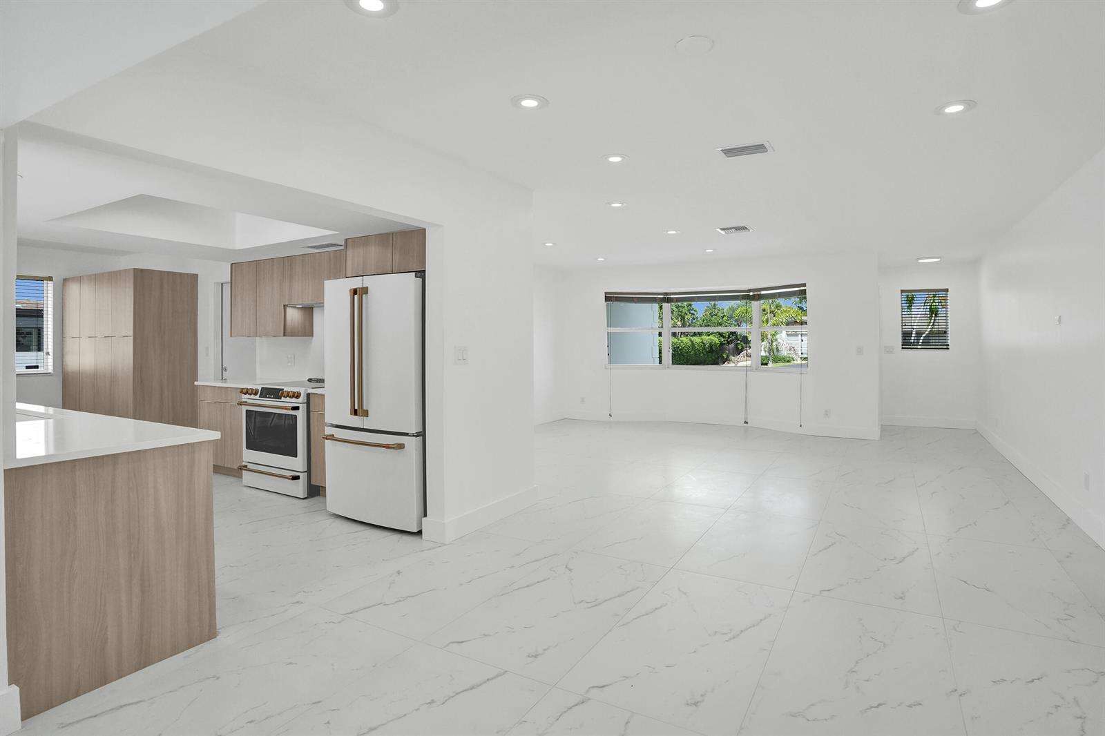2030 54th, Hollywood, FL 33021 - For Sale photo 17