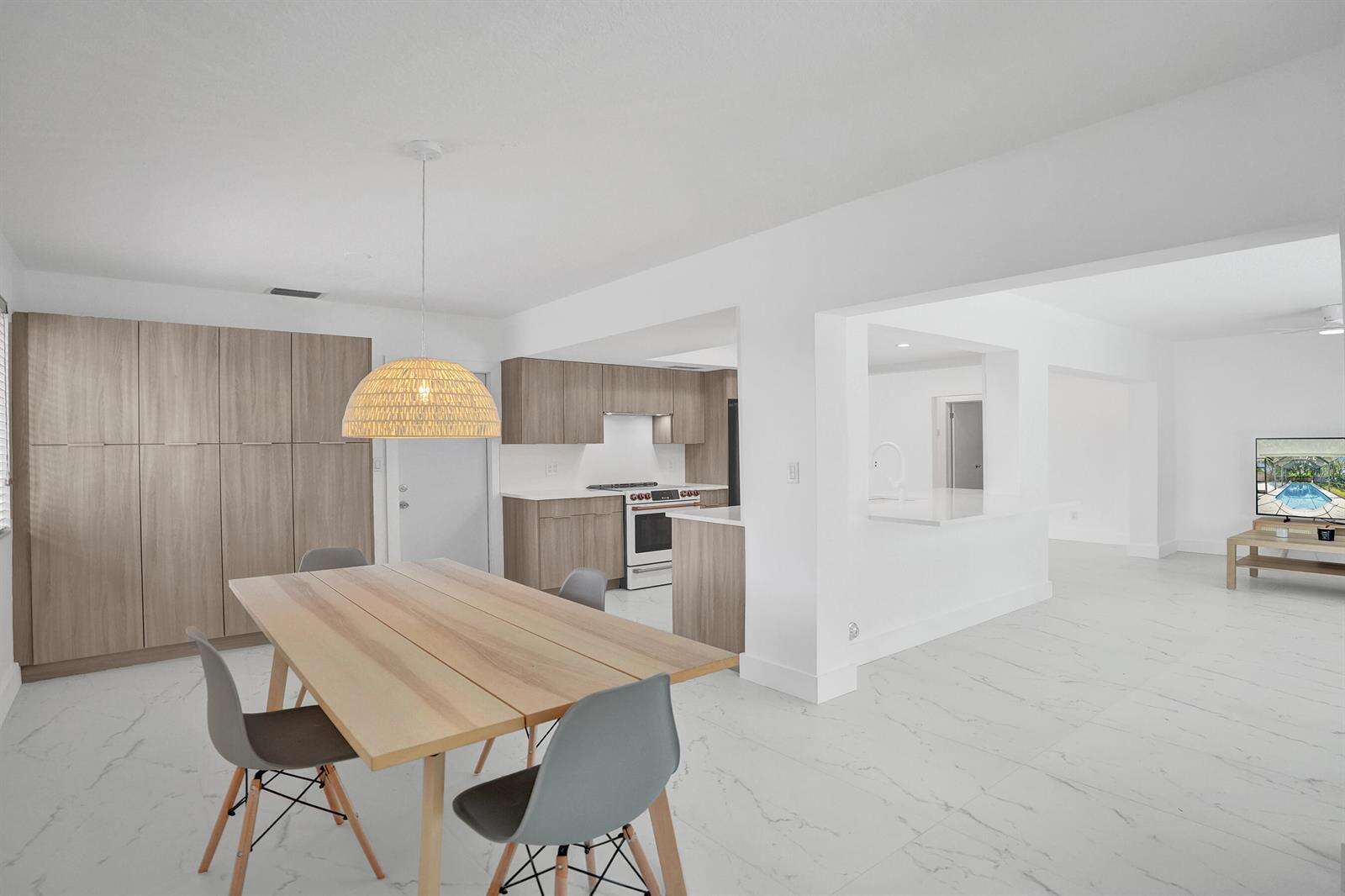 2030 54th, Hollywood, FL 33021 - For Sale photo 18