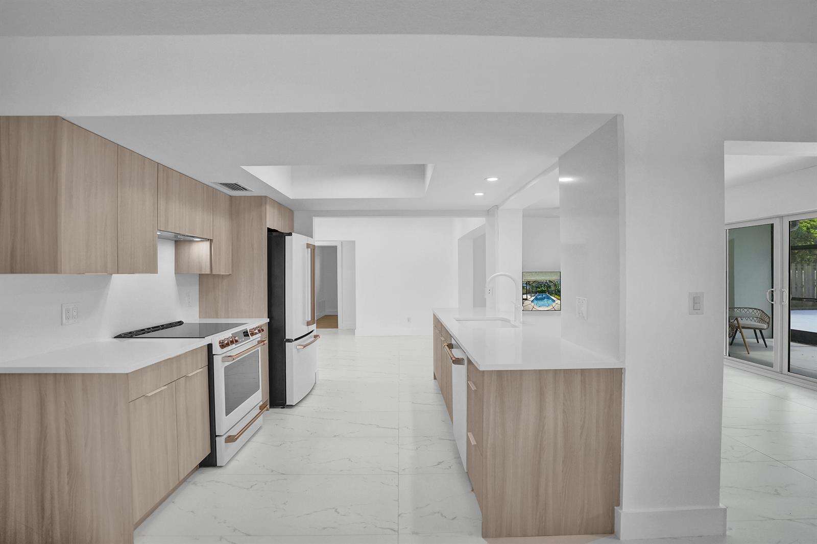 2030 54th, Hollywood, FL 33021 - For Sale photo 3