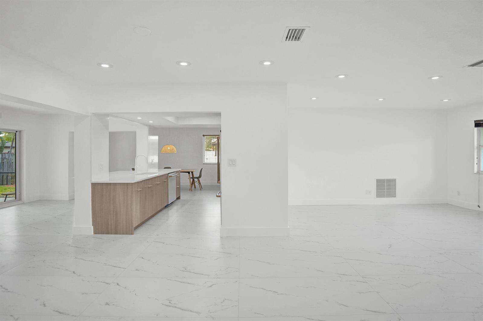 2030 54th, Hollywood, FL 33021 - For Sale photo 21