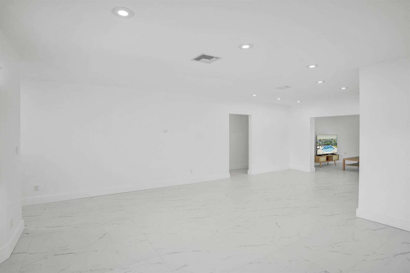 2030 54th, Hollywood, FL 33021 - For Sale photo 27