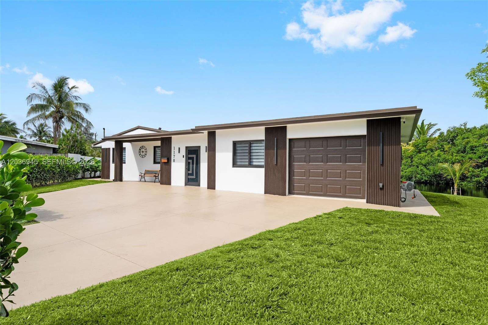 1178 Grant St, Hollywood, FL 33019 - For Sale photo 3