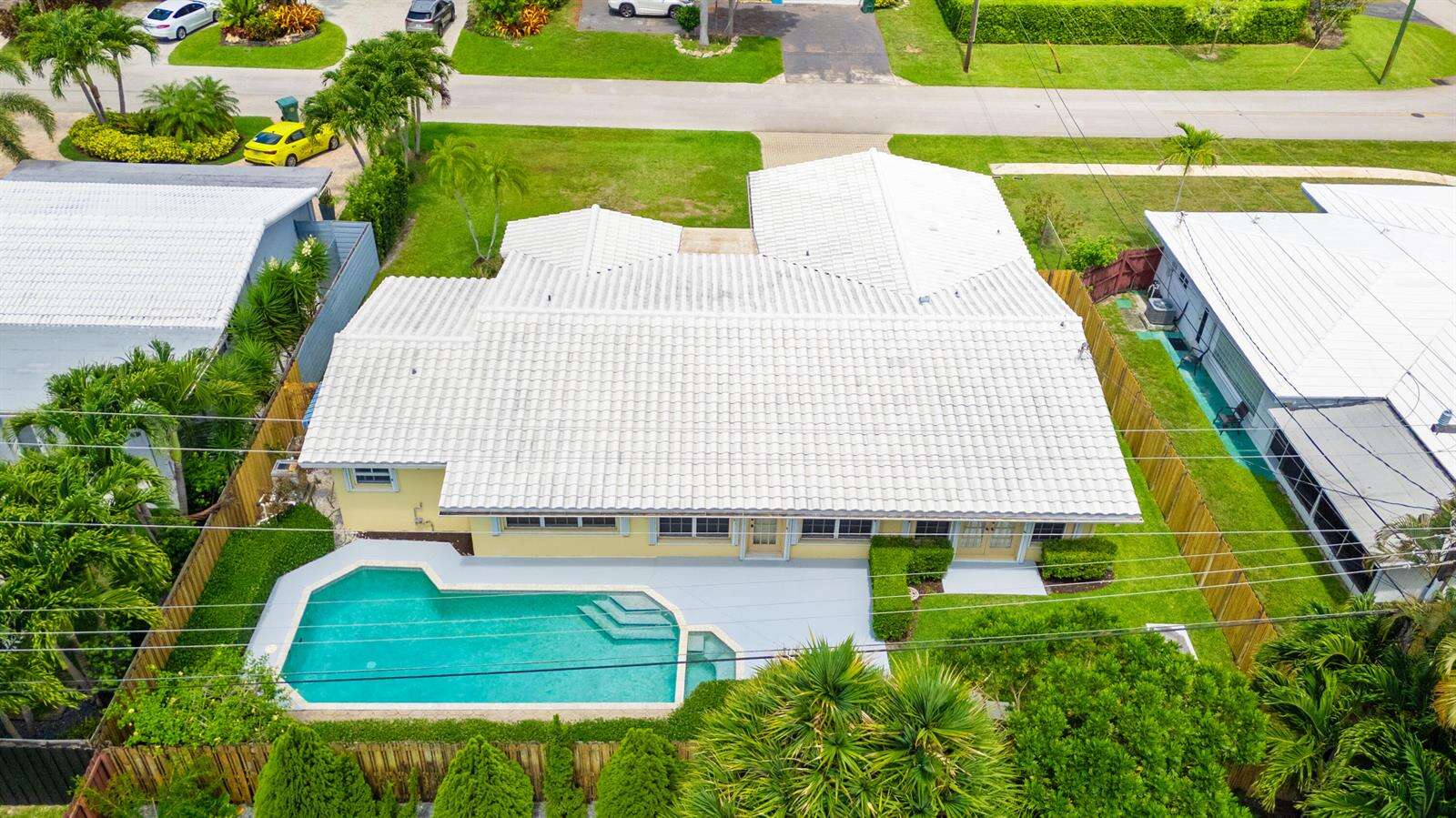 4240 19th, Oakland Park, FL 33308 - For Sale photo 2