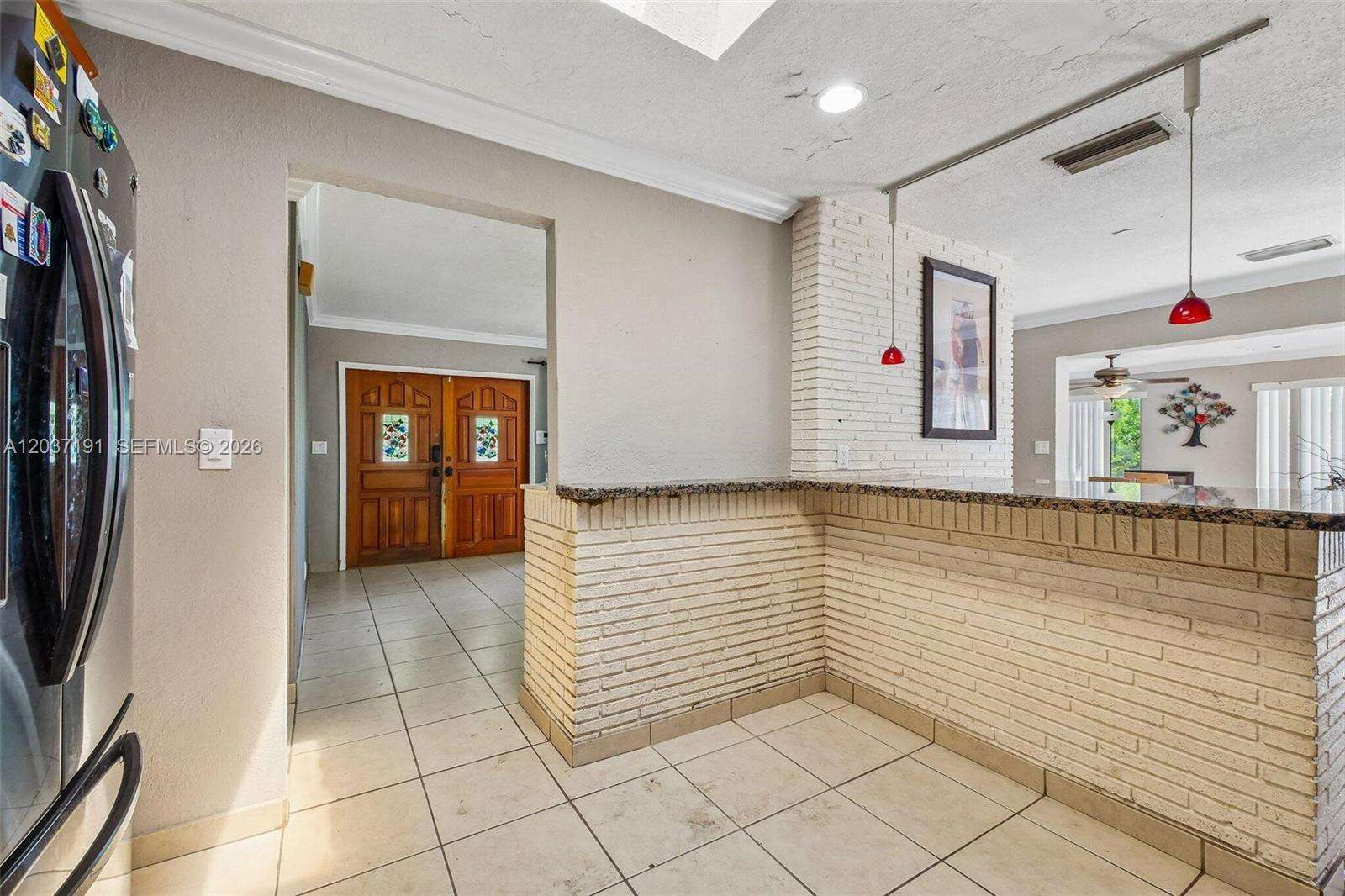 401 57th Ter, Hollywood, FL 33023 - For Sale photo 12