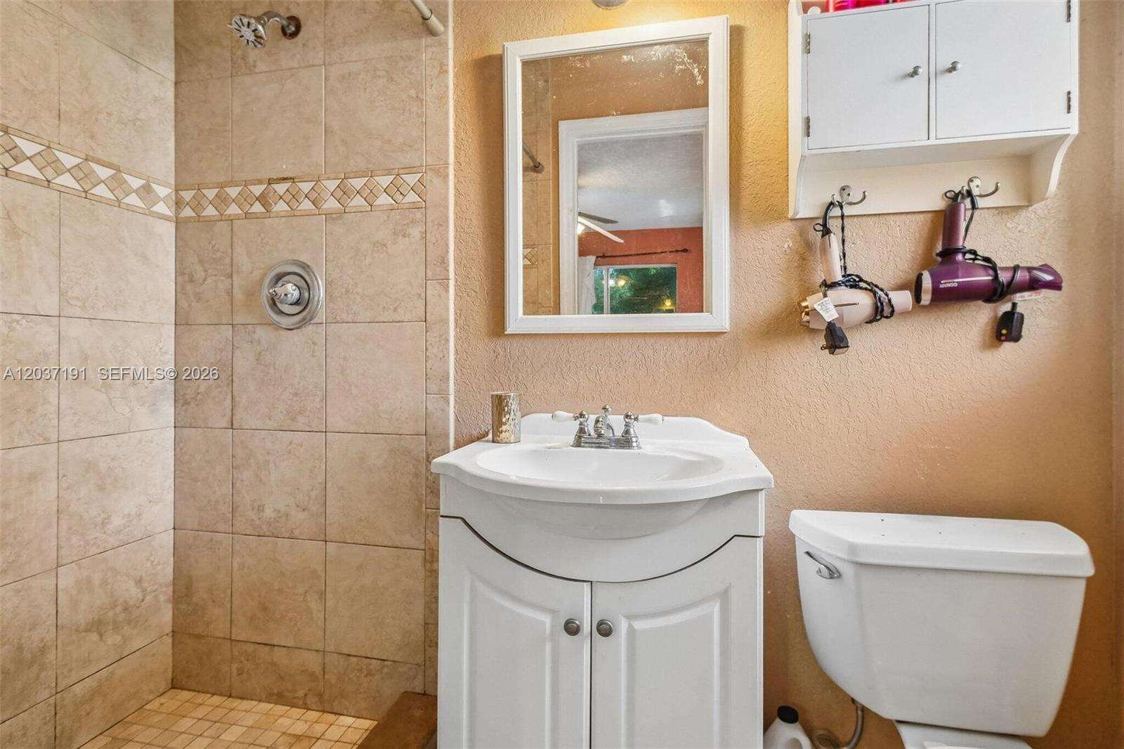 401 57th Ter, Hollywood, FL 33023 - For Sale photo 14