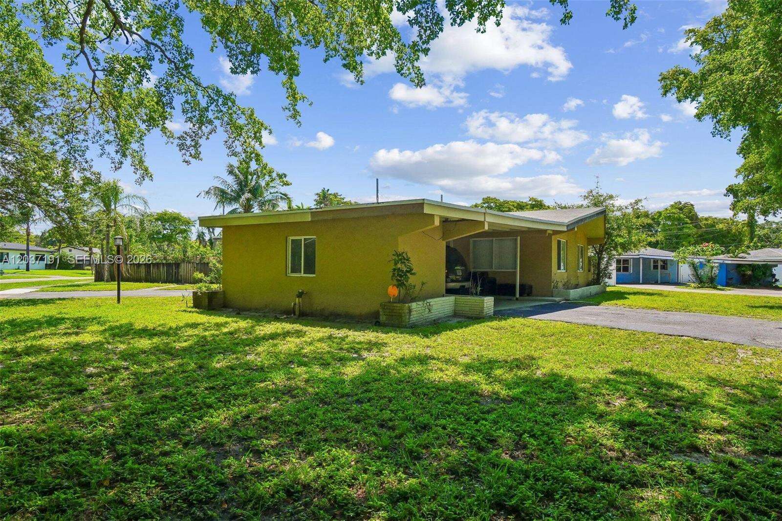 401 57th Ter, Hollywood, FL 33023 - For Sale photo 24