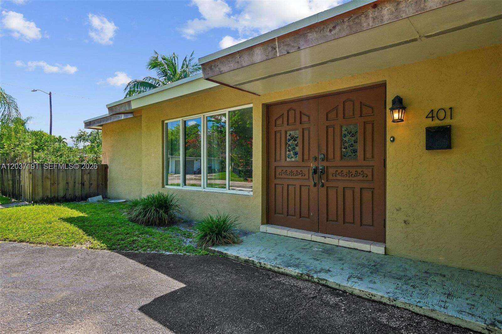 401 57th Ter, Hollywood, FL 33023 - For Sale photo 4