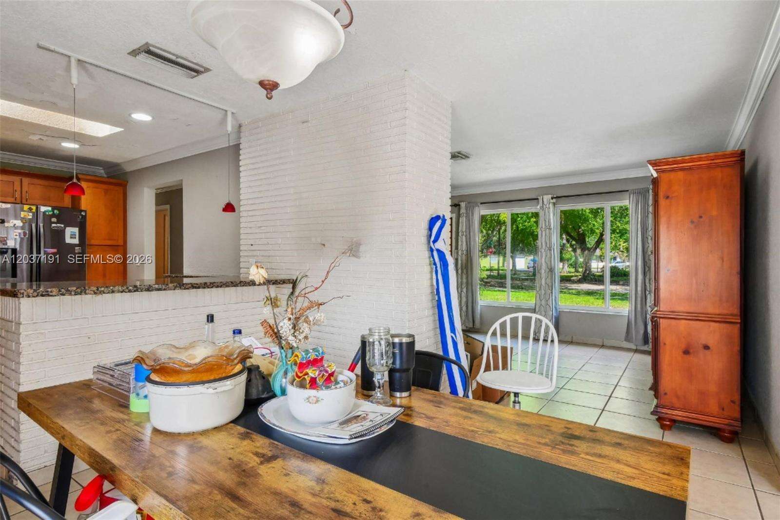 401 57th Ter, Hollywood, FL 33023 - For Sale photo 9