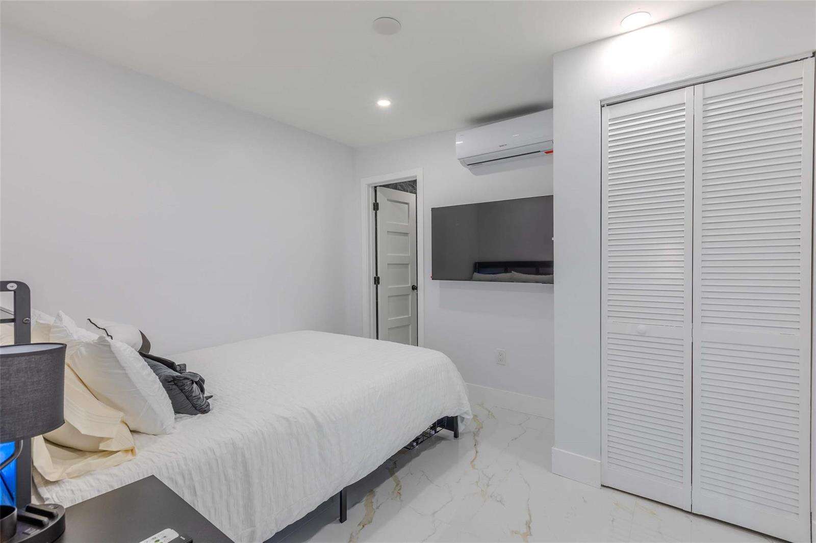 2633 Taft, Hollywood, FL 33020 - For Sale photo 14