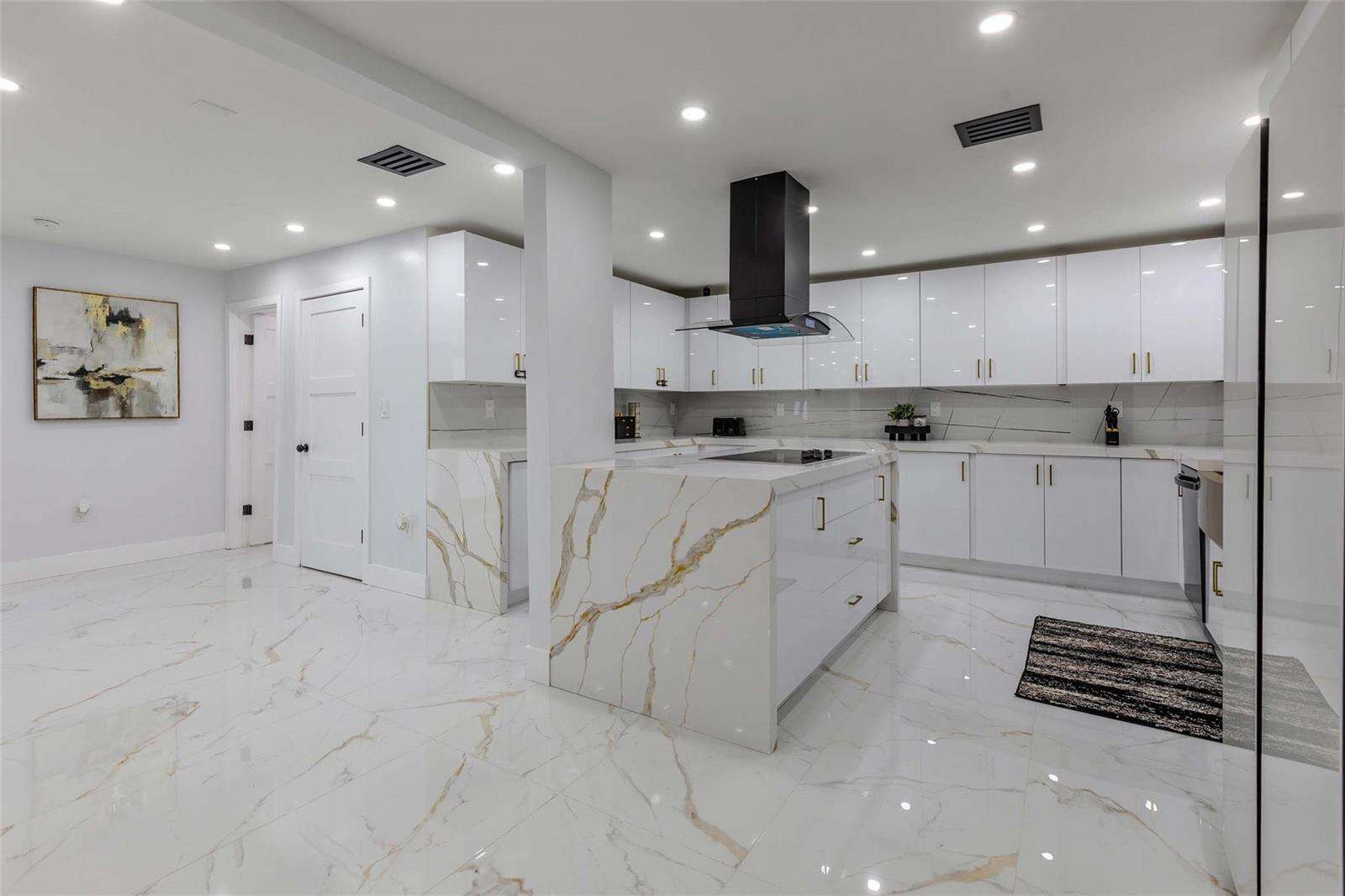 2633 Taft, Hollywood, FL 33020 - For Sale photo 6