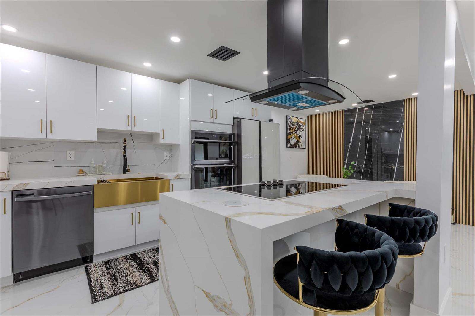 2633 Taft, Hollywood, FL 33020 - For Sale photo 7
