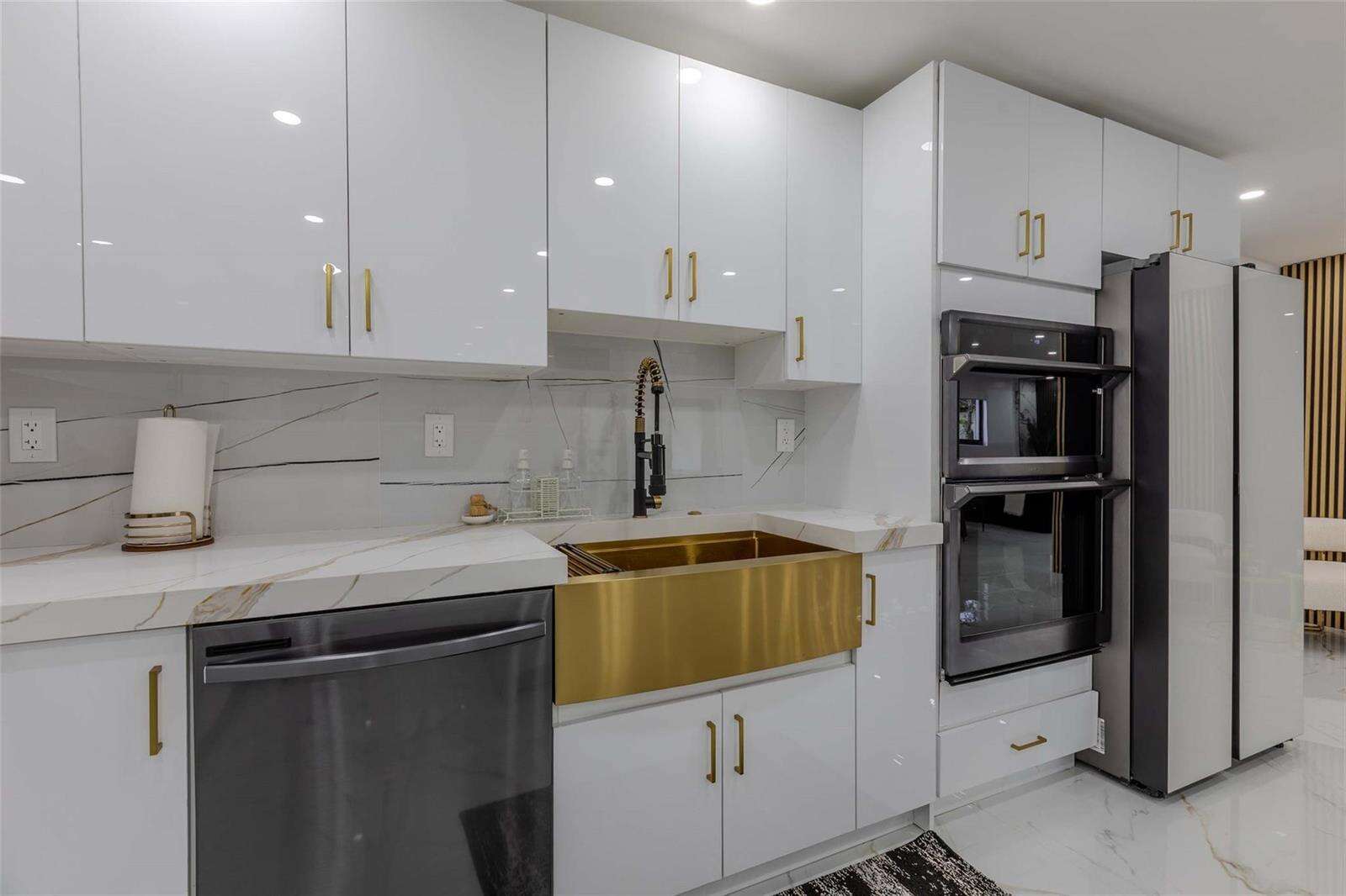 2633 Taft, Hollywood, FL 33020 - For Sale photo 8