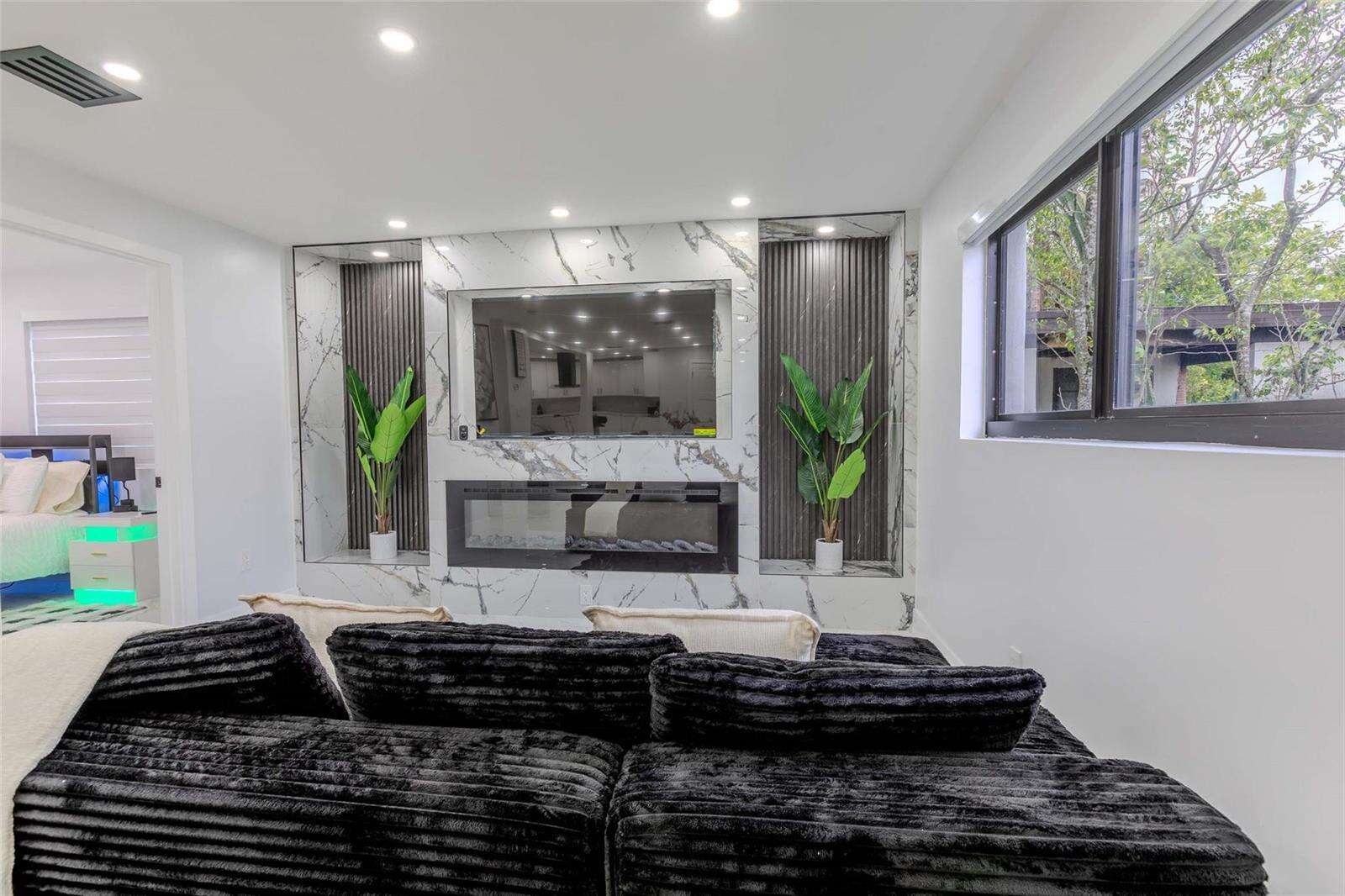 2633 Taft, Hollywood, FL 33020 - For Sale photo 10