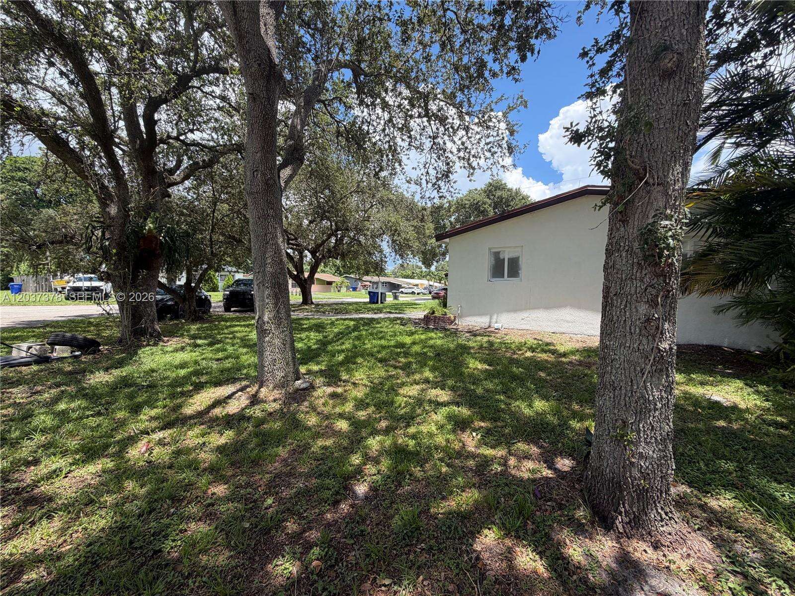 6570 Liberty St, Hollywood, FL 33024 - For Sale photo 2