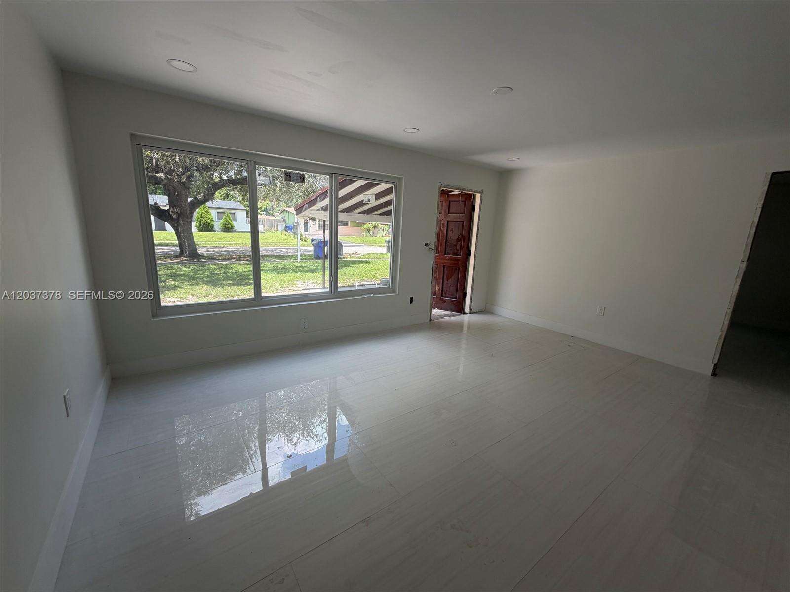 6570 Liberty St, Hollywood, FL 33024 - For Sale photo 4
