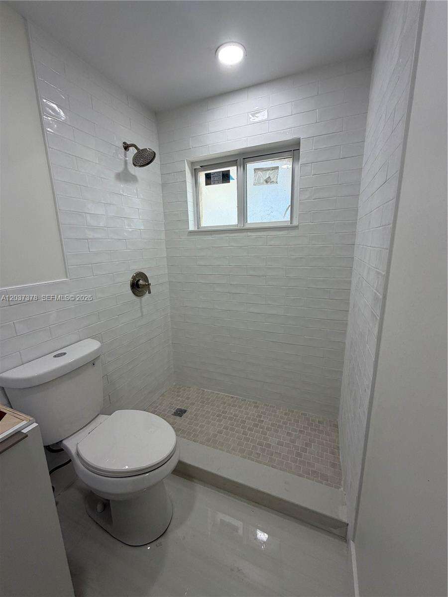 6570 Liberty St, Hollywood, FL 33024 - For Sale photo 5