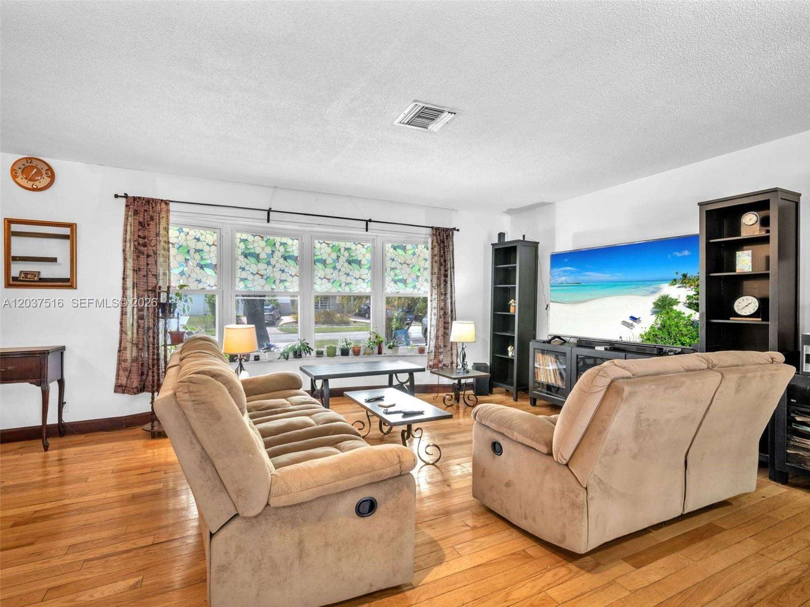 1911 53rd Ave, Hollywood, FL 33021 - For Sale photo 5