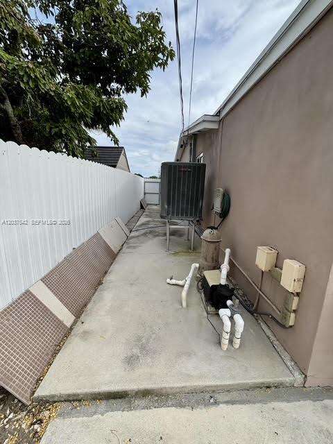 7461 Douglas St, Hollywood, FL 33024 - For Sale photo 23