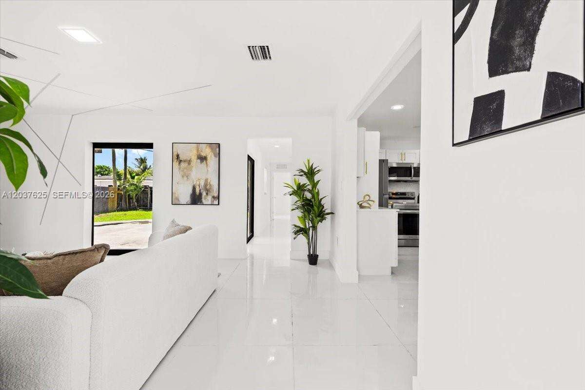 7500 Venetian St, Miramar, FL 33023 - For Sale photo 3
