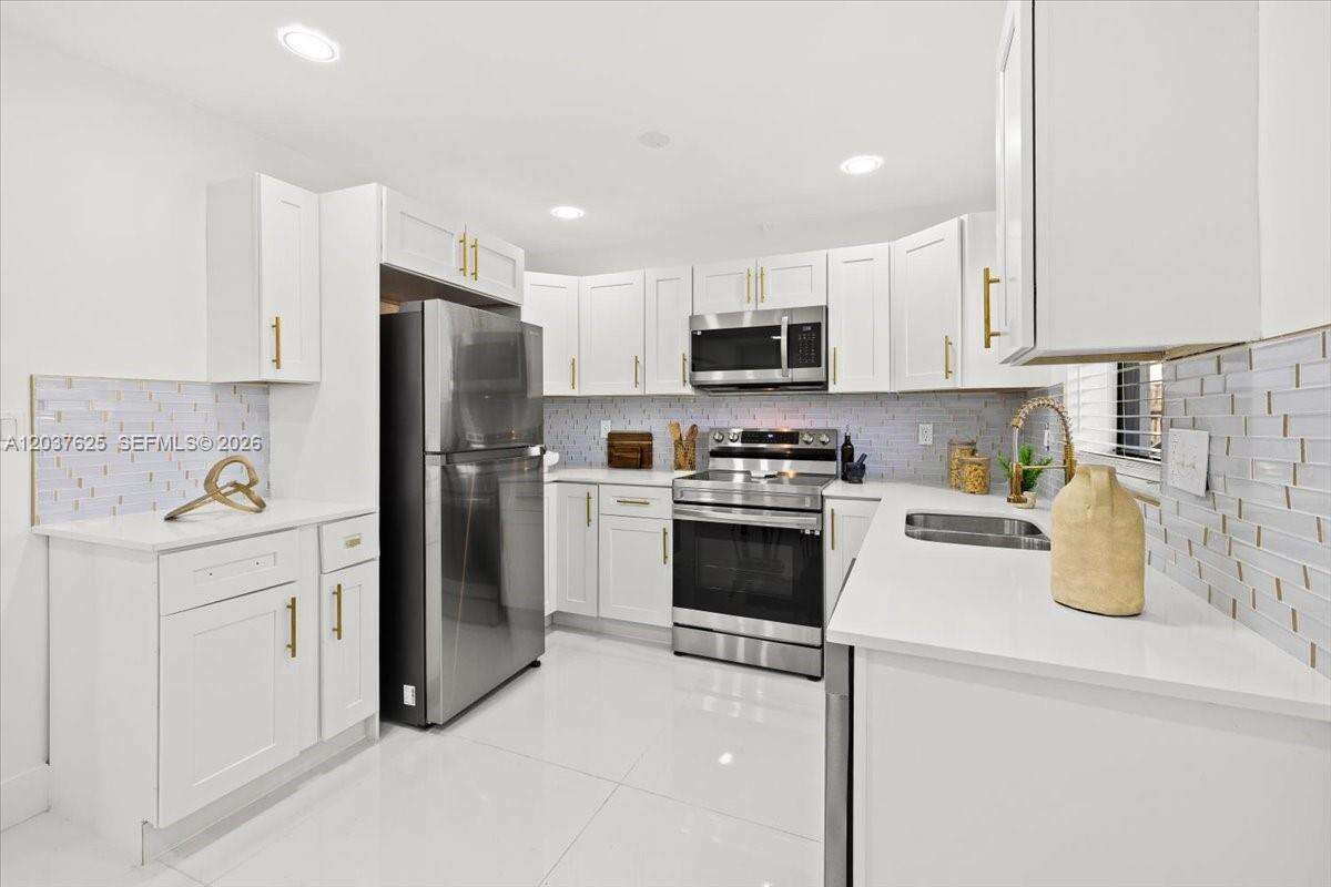 7500 Venetian St, Miramar, FL 33023 - For Sale photo 8