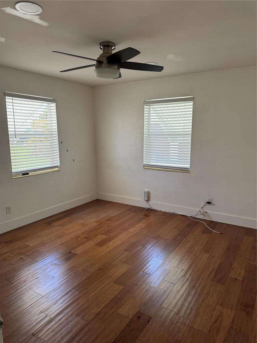 925 32nd, Hollywood, FL 33021 - For Sale photo 15