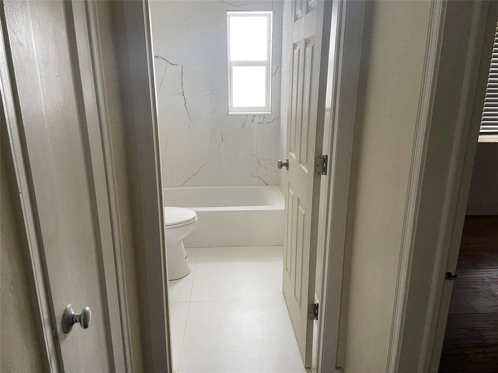 925 32nd, Hollywood, FL 33021 - For Sale photo 20
