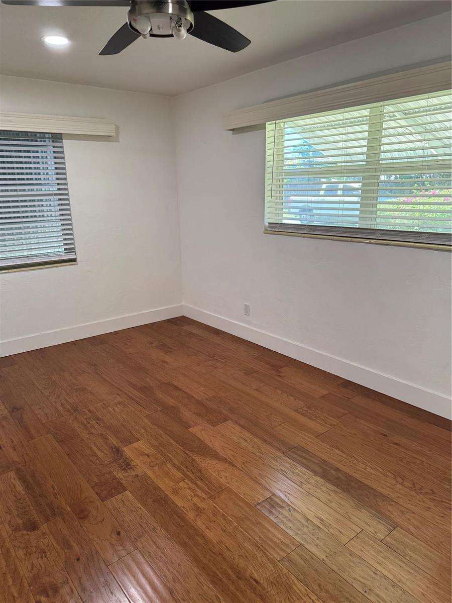 925 32nd, Hollywood, FL 33021 - For Sale photo 21