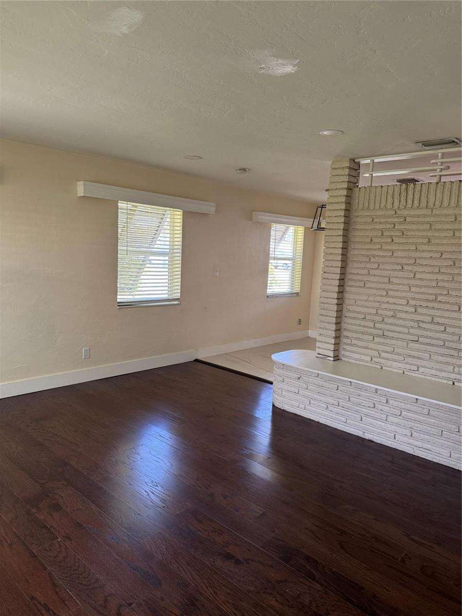 925 32nd, Hollywood, FL 33021 - For Sale photo 24