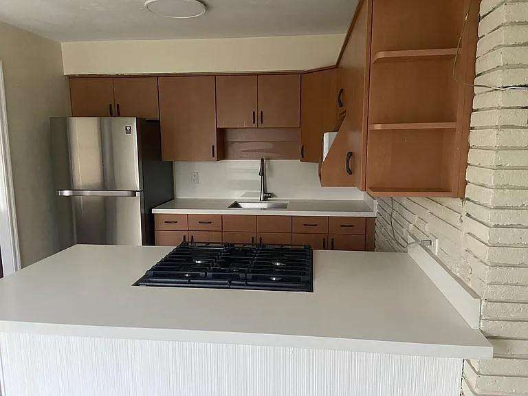 925 32nd, Hollywood, FL 33021 - For Sale photo 4