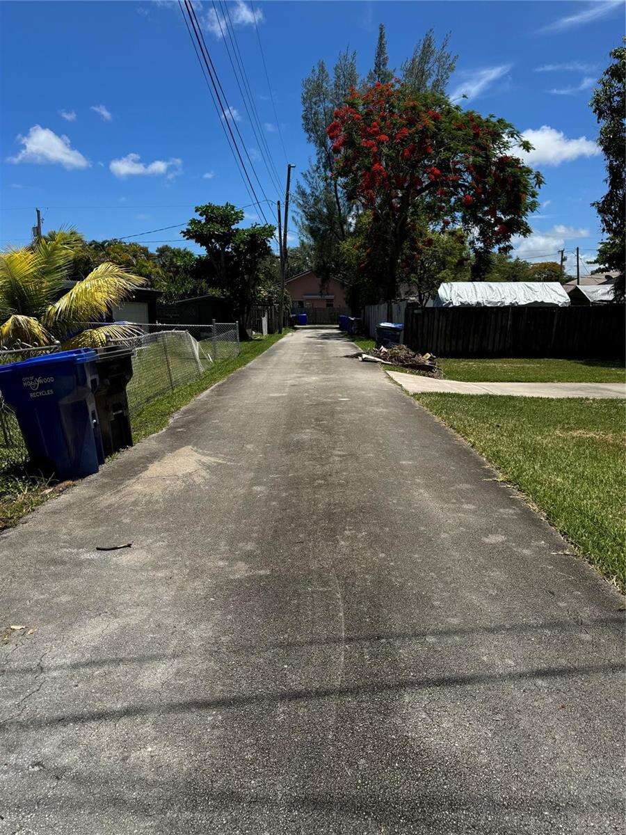 925 32nd, Hollywood, FL 33021 - For Sale photo 34