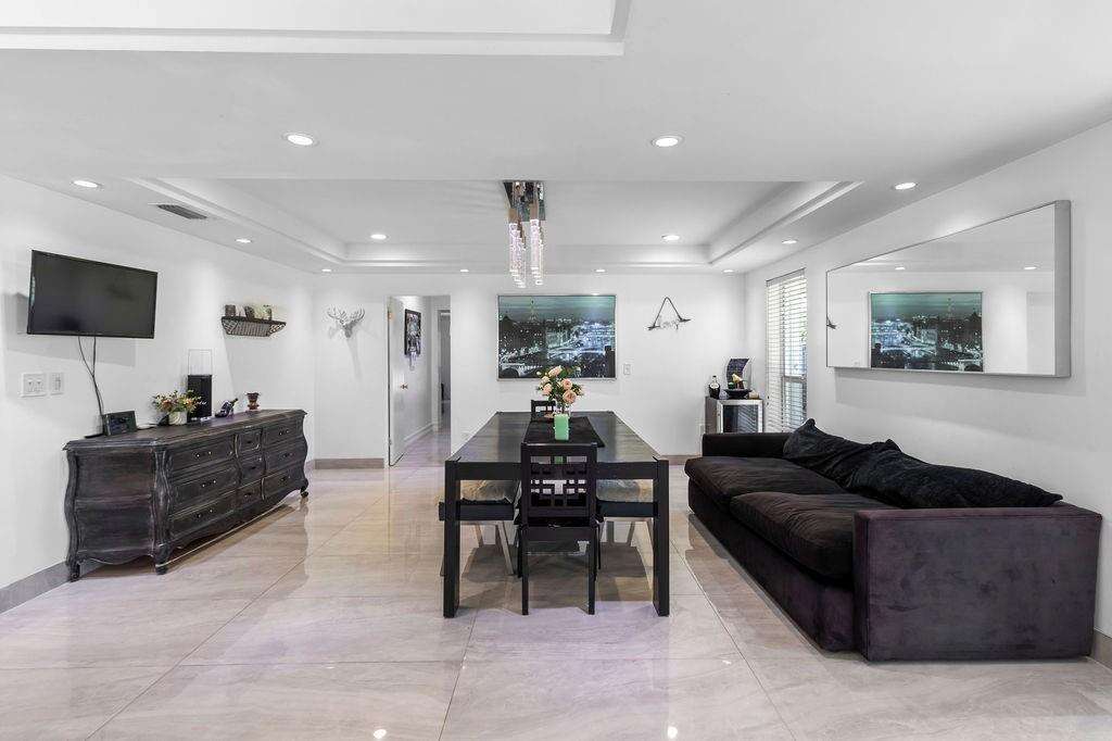 19885 22nd, Miami, FL 33180 - For Sale photo 13