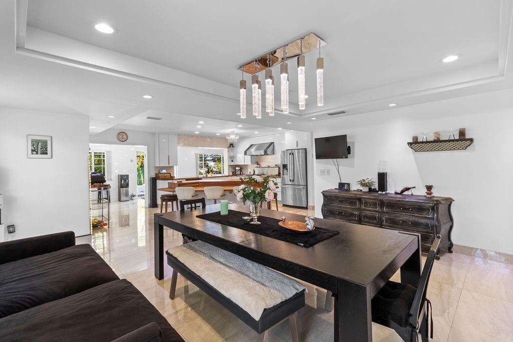 19885 22nd, Miami, FL 33180 - For Sale photo 18