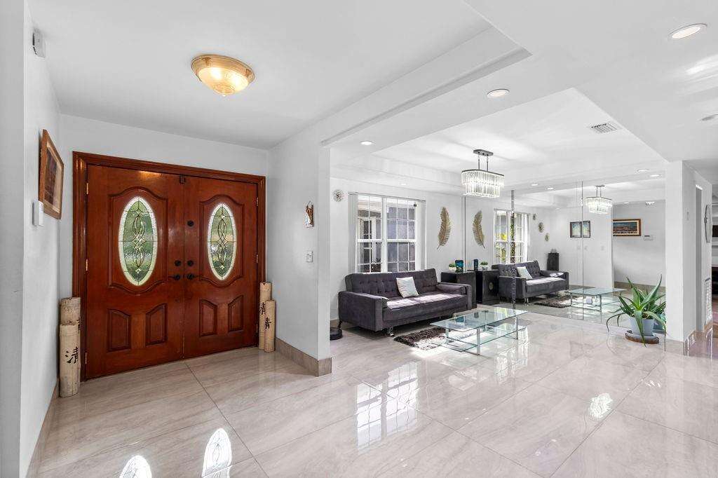 19885 22nd, Miami, FL 33180 - For Sale photo 36