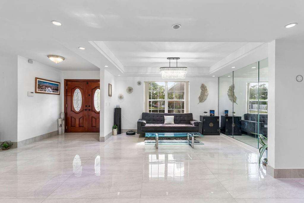 19885 22nd, Miami, FL 33180 - For Sale photo 37