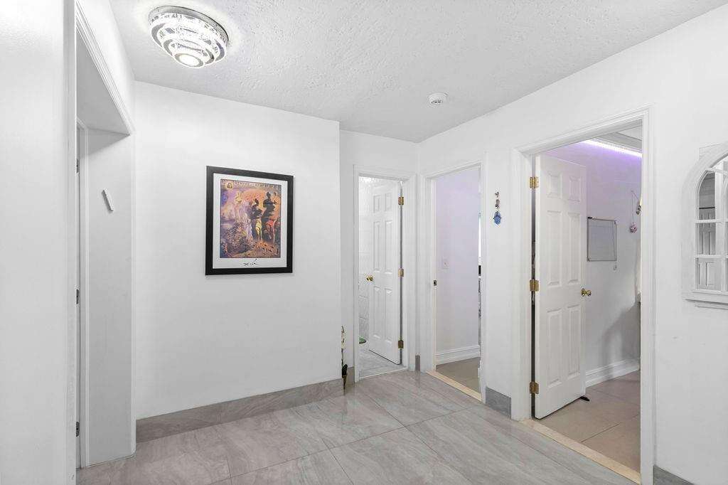 19885 22nd, Miami, FL 33180 - For Sale photo 42