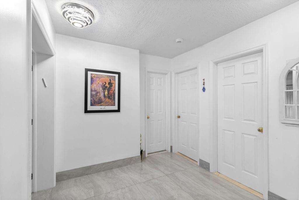19885 22nd, Miami, FL 33180 - For Sale photo 43