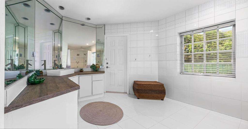 19885 22nd, Miami, FL 33180 - For Sale photo 50