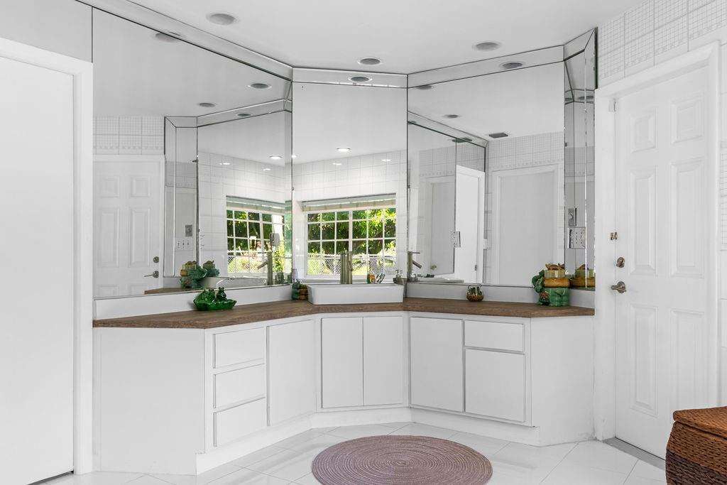 19885 22nd, Miami, FL 33180 - For Sale photo 56
