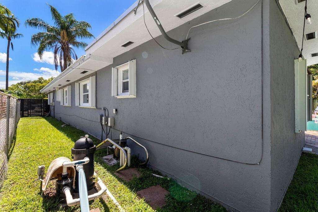 19885 22nd, Miami, FL 33180 - For Sale photo 8