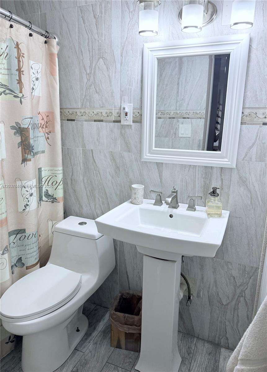 6424 Meade St, Hollywood, FL 33024 - For Sale photo 17