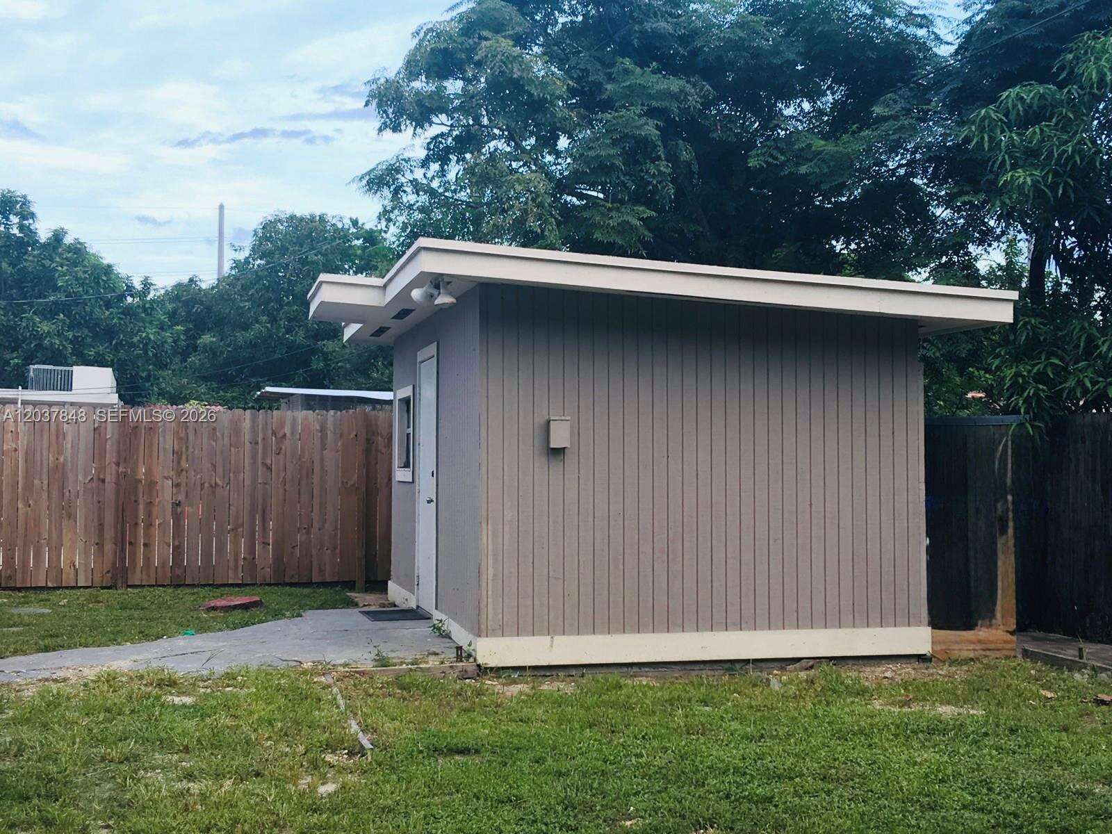 6424 Meade St, Hollywood, FL 33024 - For Sale photo 5