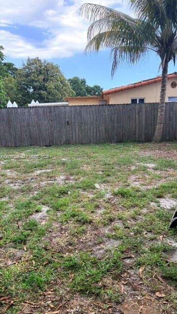 6833 20th St, Miramar, FL 33023 - For Sale photo 4