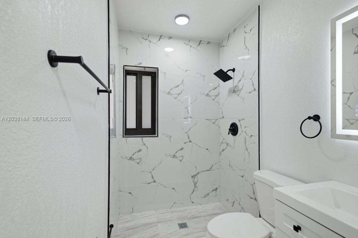 1480 150th St, Miami, FL 33161 - For Sale photo 2