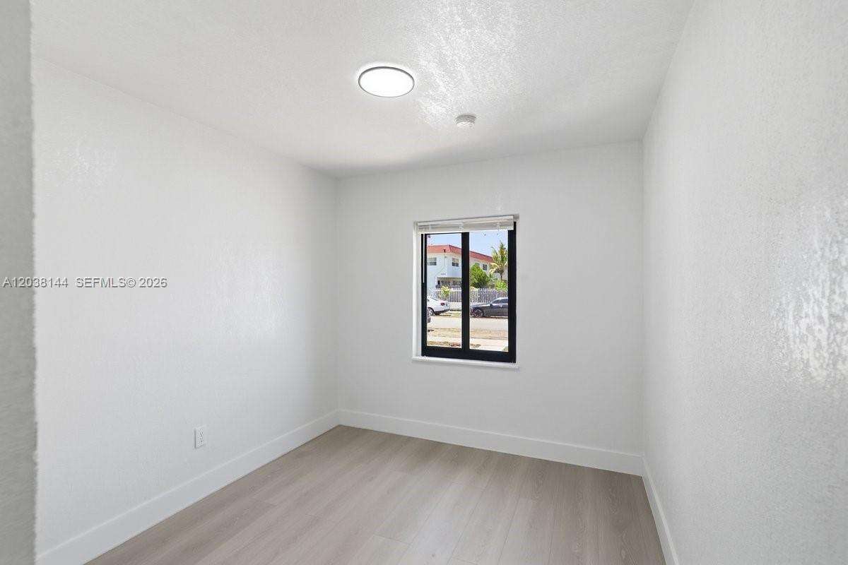 1480 150th St, Miami, FL 33161 - For Sale photo 17