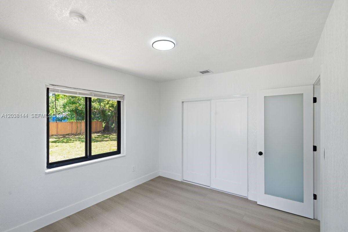 1480 150th St, Miami, FL 33161 - For Sale photo 19