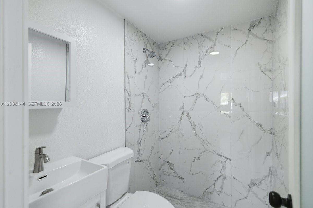 1480 150th St, Miami, FL 33161 - For Sale photo 22