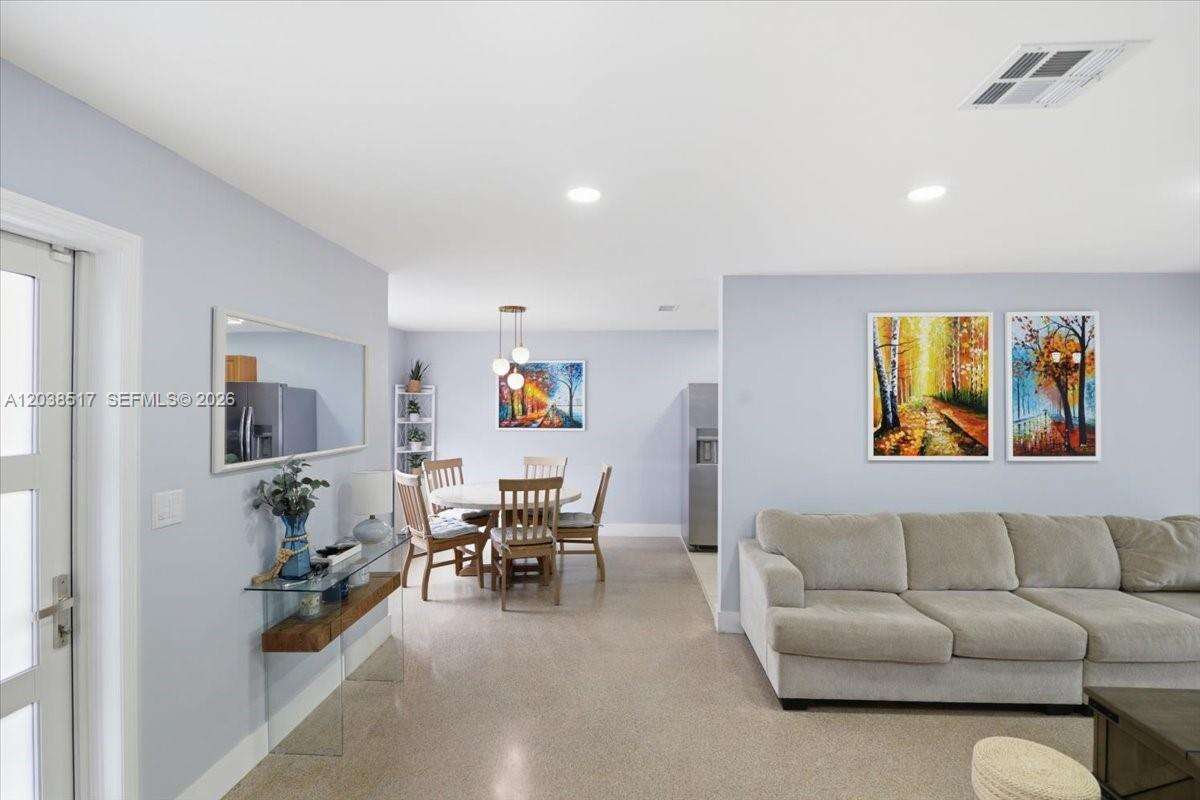 8211 12th St, Pembroke Pines, FL 33024 - For Sale photo 4
