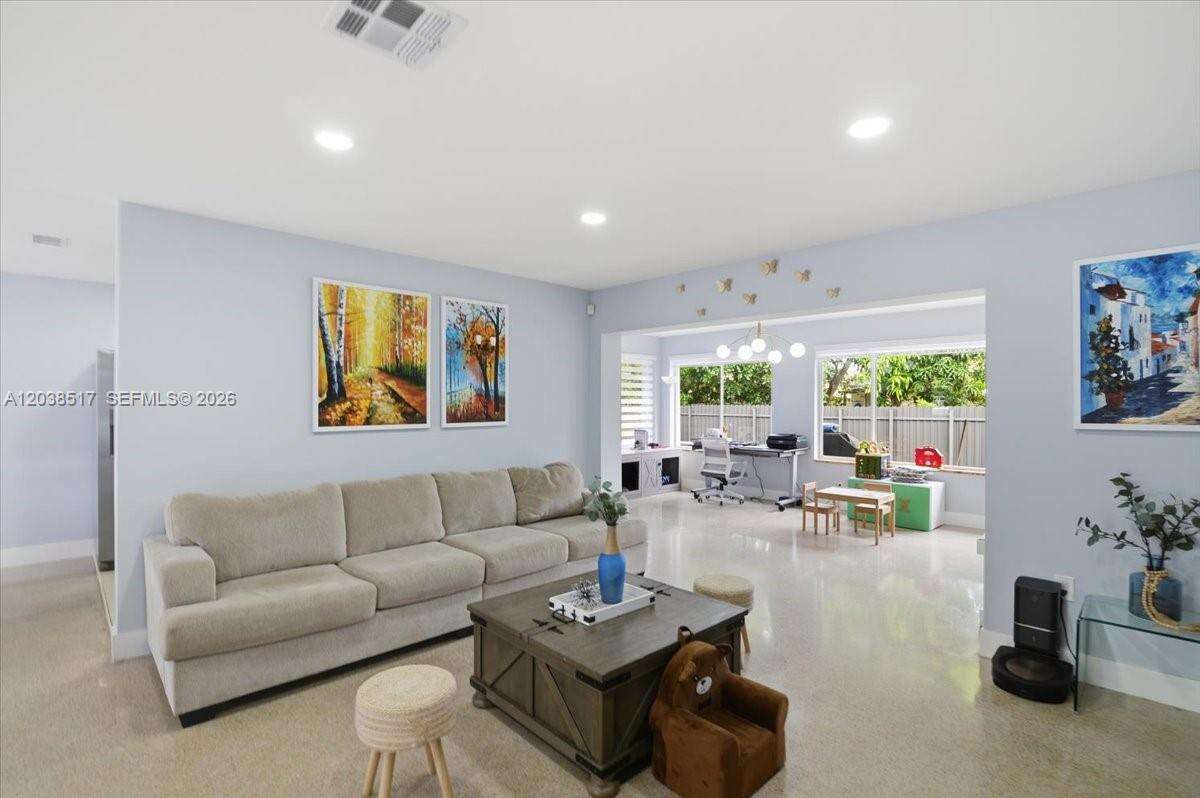 8211 12th St, Pembroke Pines, FL 33024 - For Sale photo 5