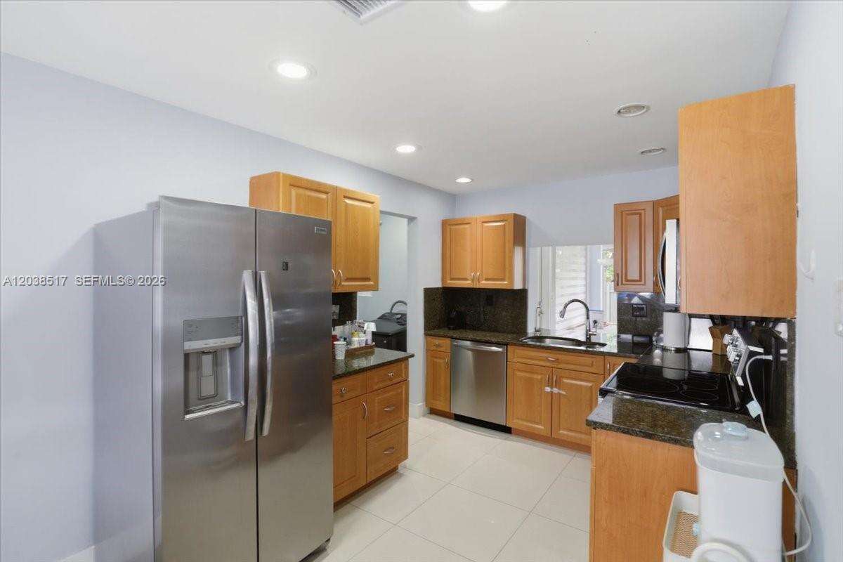 8211 12th St, Pembroke Pines, FL 33024 - For Sale photo 8