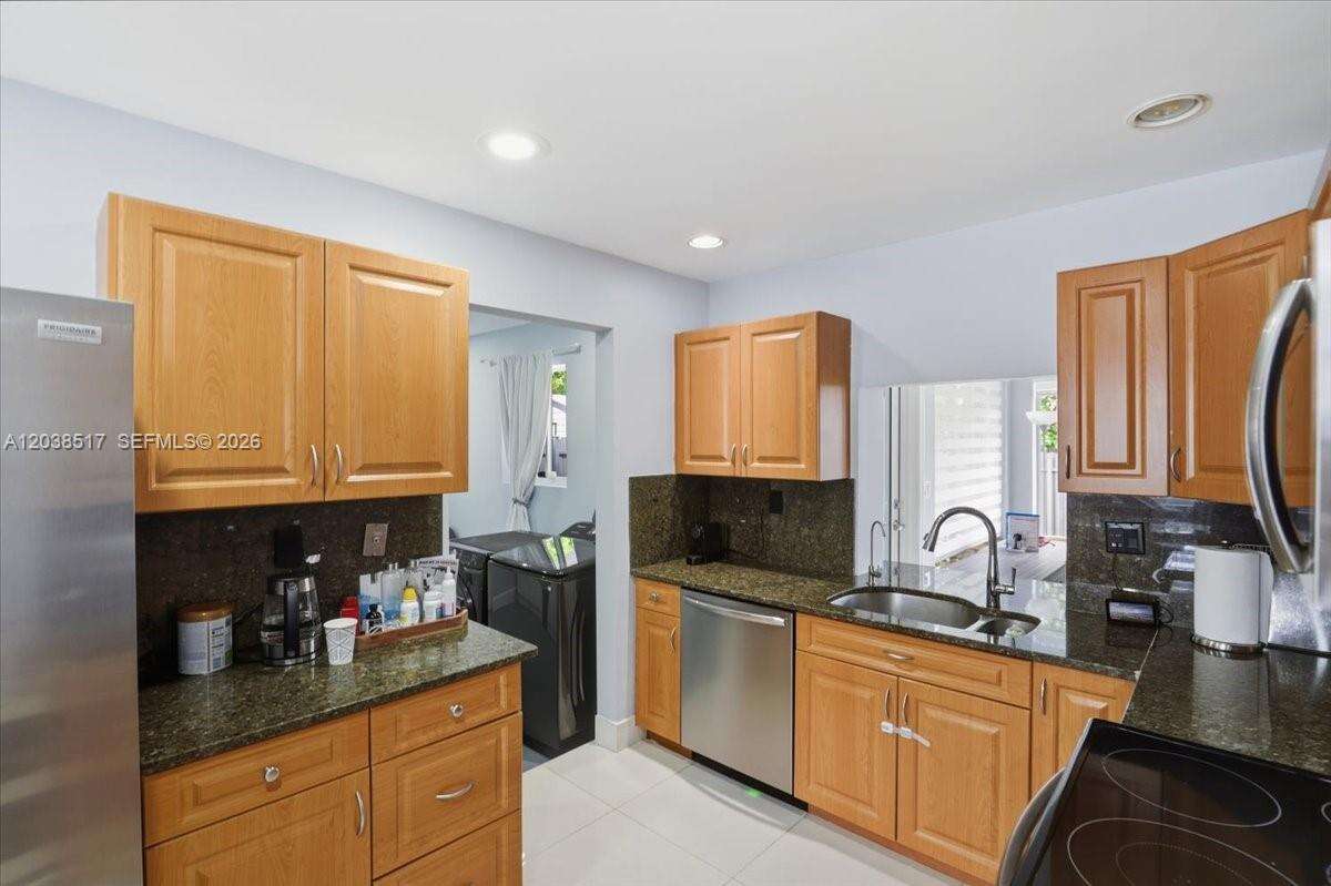 8211 12th St, Pembroke Pines, FL 33024 - For Sale photo 10